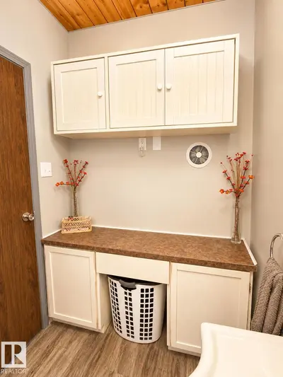 Interior photo 4 of 45432C Twp Rd 593A