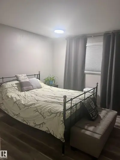 Interior photo 2 of 4515 54 Ave