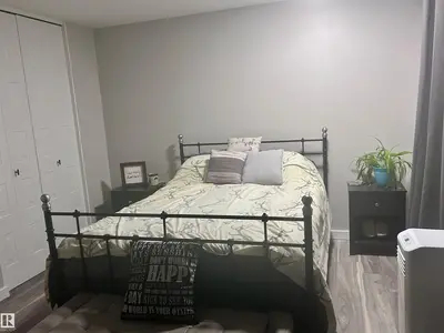 Interior photo 1 of 4515 54 Ave