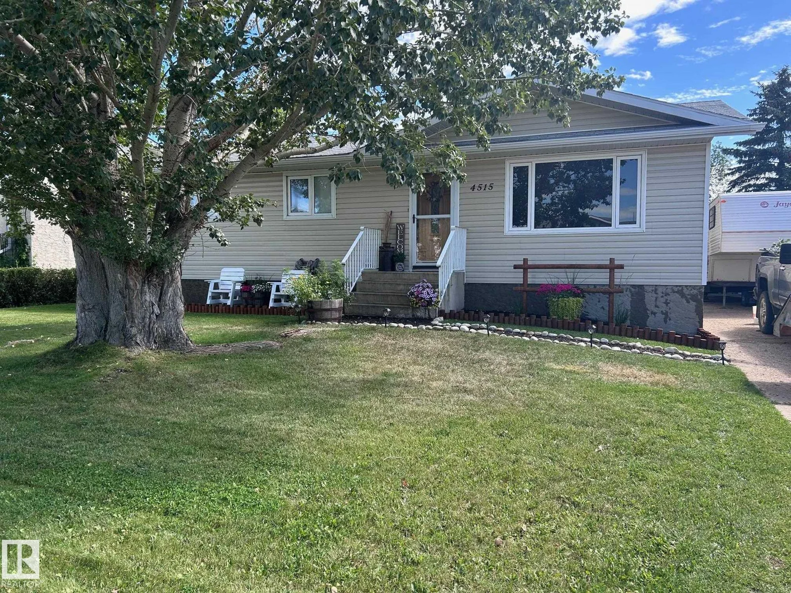 4515 54 Ave, Tofield - 4 bedroom Detached Single Family for sale