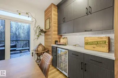 Interior photo 4 of 707 KINGLET BV NW