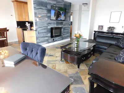 Interior photo 2 of #1704 10150 117 ST NW