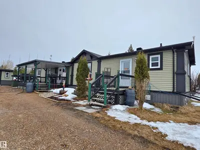 Interior photo 1 of 466, 57201 Range Road 102