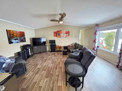 Interior photo 3 of 466, 57201 Range Road 102