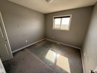 Interior photo 4 of 3317 11 AV NW