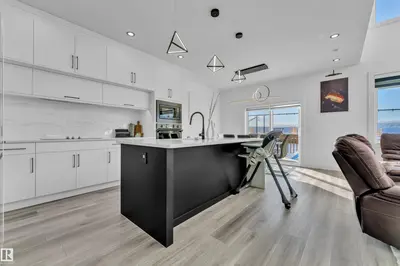 Interior photo 1 of 316 42 ST SW
