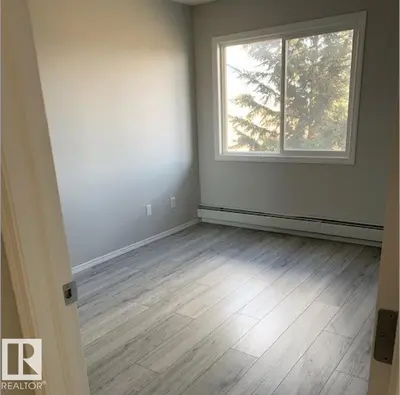 Interior photo 3 of #207 70 WOODSMERE