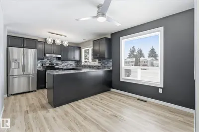 Interior photo 3 of 4326 49 Ave