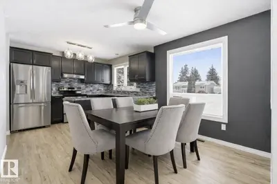 Interior photo 2 of 4326 49 Ave