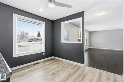 Interior photo 4 of 4326 49 Ave