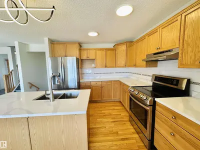 Interior photo 3 of 4811 152 AV NW