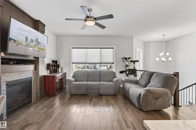 Interior photo 2 of 6726 Tri City WY