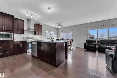 Interior photo 2 of 1452 30 ST NW