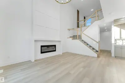 Interior photo 3 of 5914 17 ST NE