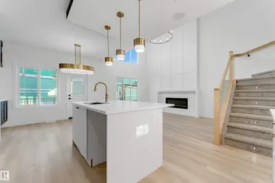 Interior photo 4 of 5914 17 ST NE