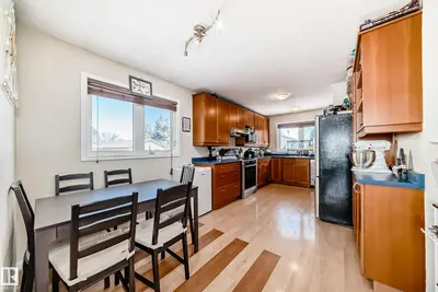 Interior photo 3 of 45 OATWAY DR