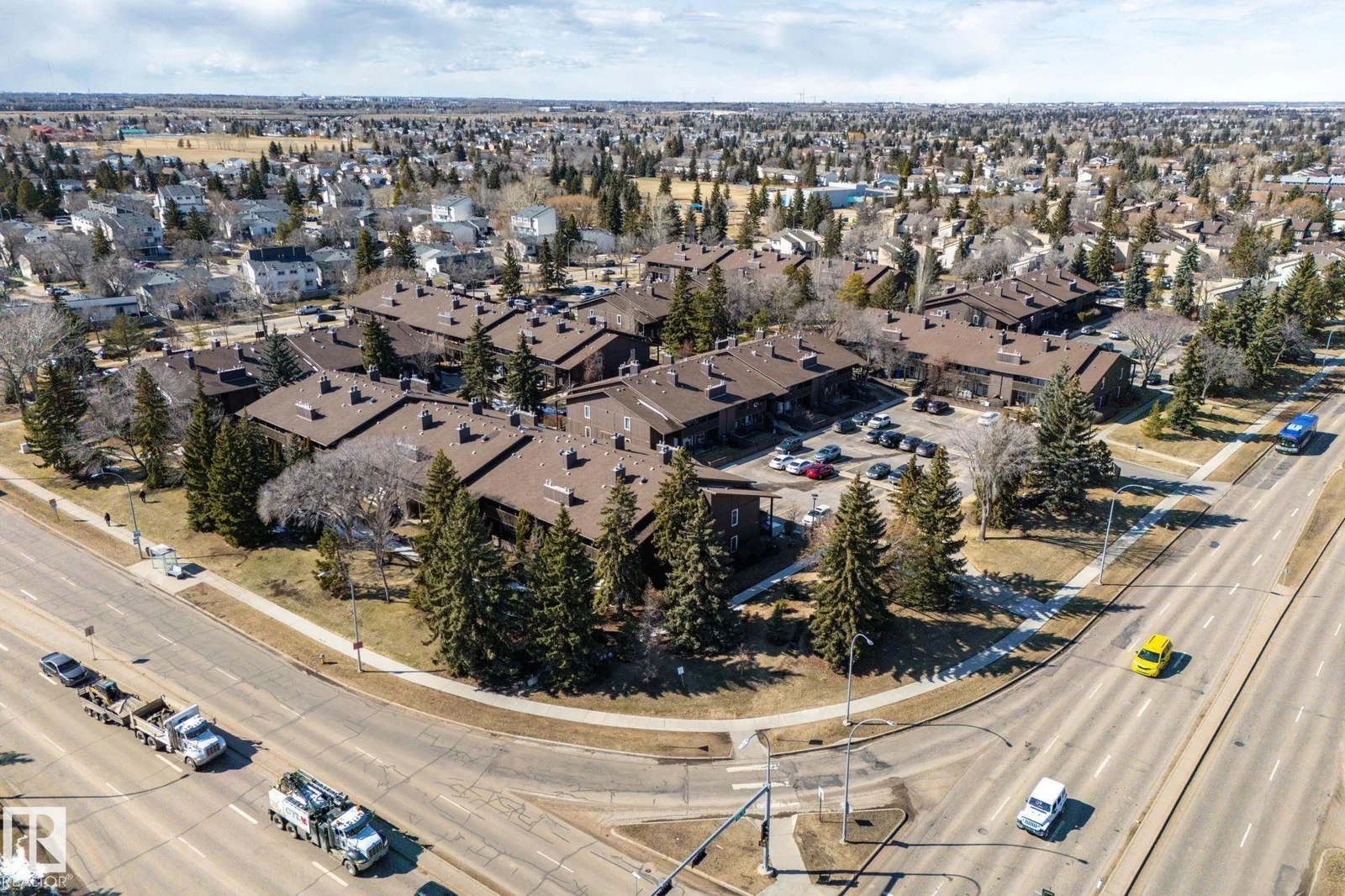 164 SURREY GARDENS GD NW, Edmonton - 2 bedroom Carriage for sale