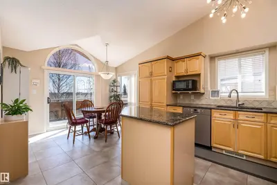 Interior photo 4 of #14 920 119 ST NW