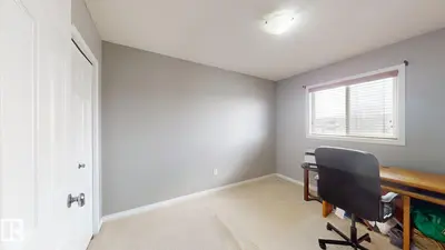 Interior photo 2 of 5929 8 AV SW