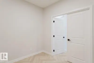 Interior photo 3 of 25 Cessy ST