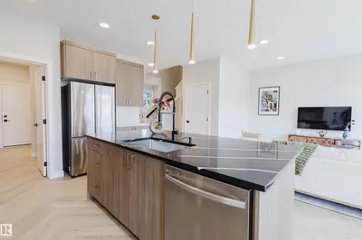 Interior photo 2 of 27 Cessy ST