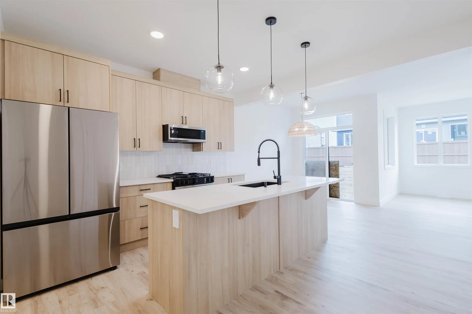 8253 KIRIAK LO SW, Edmonton - 3 bedroom Detached Single Family for sale