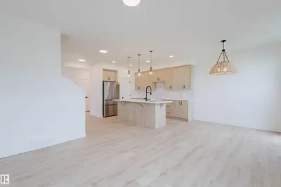 Interior photo 4 of 42 CHARTRES CL