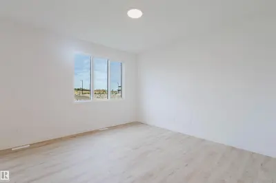 Interior photo 2 of 42 CHARTRES CL