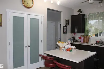 Interior photo 2 of 405 ORCHARDS BV SW