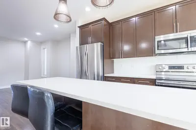 Interior photo 4 of 12212 124 ST NW