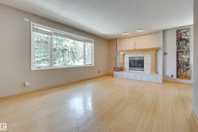 Interior photo 4 of 8512 BUENA VISTA RD NW