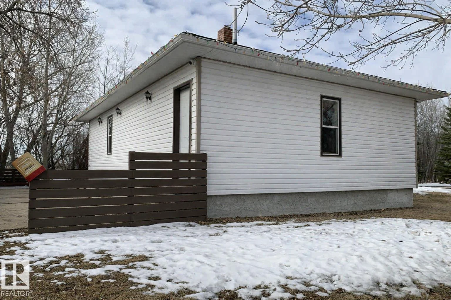 50417 RR 163, Rural Beaver County - 2 bedroom Detached Single Family for sale