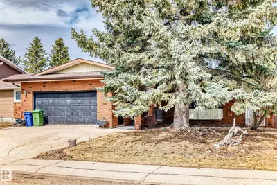 Interior photo 1 of 208 Willow CR