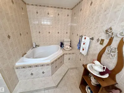 Interior photo 4 of 108 58532 RR 113