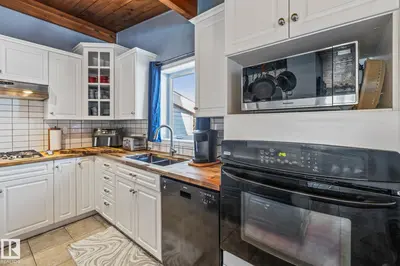 Interior photo 4 of 318 Main ST