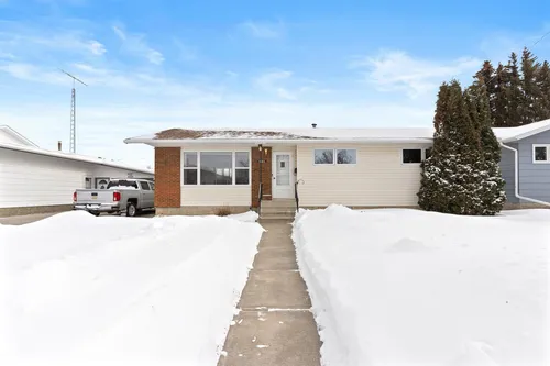 4321 48A ST, Vegreville - $309,900