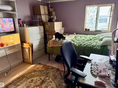 Interior photo 3 of 5203 51 AV