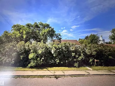 Interior photo 1 of 5203 51 AV