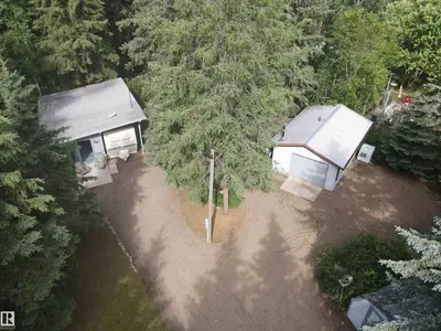 Interior photo 1 of 400 12272 Twp Rd 602