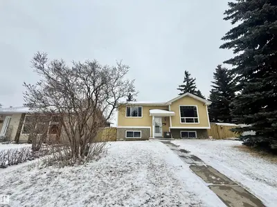 Interior photo 1 of 3520 17B AV NW