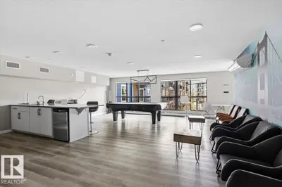 Interior photo 3 of #333 5504 SCHONSEE DR NW