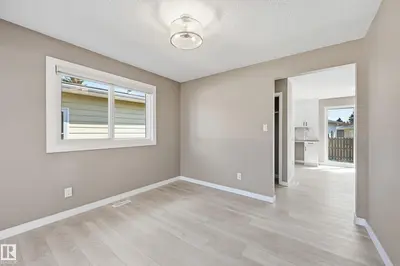 Interior photo 4 of 6907 19 AV NW