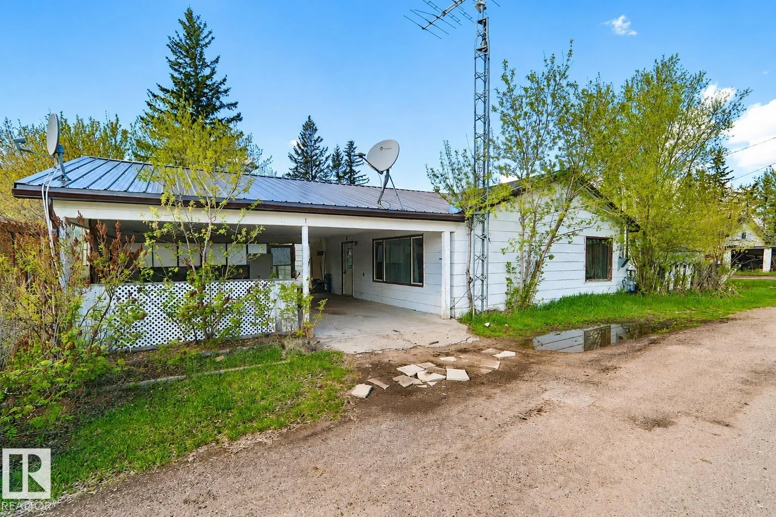 4114 Main Street, Ashmont - 3 bedroom Detached Single Family for sale
