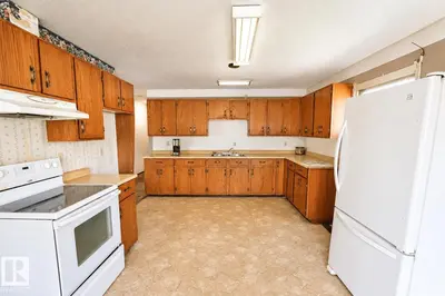 Interior photo 1 of 4114 Main Street