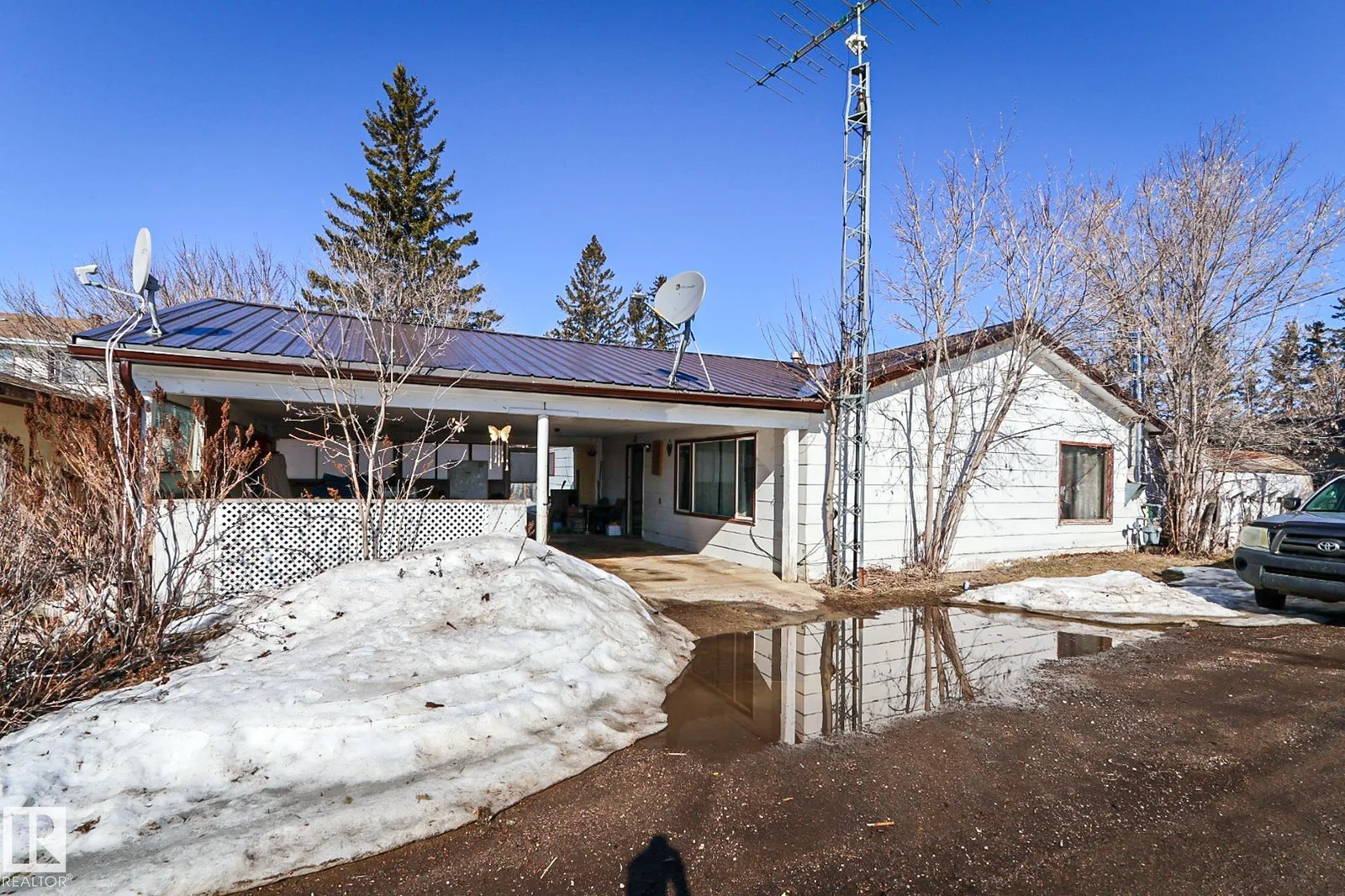 4114 Main Street, Ashmont - 3 bedroom Detached Single Family for sale