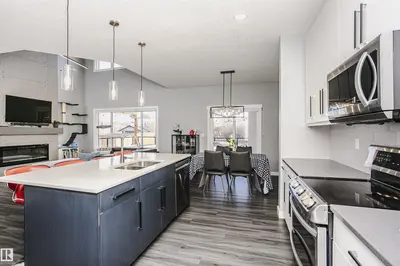 Interior photo 2 of 43 Adelaide CO