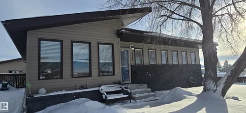 4133 49a ST, Vegreville - $379,900