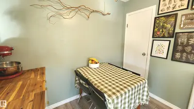 Interior photo 4 of 3531 46 ST NW