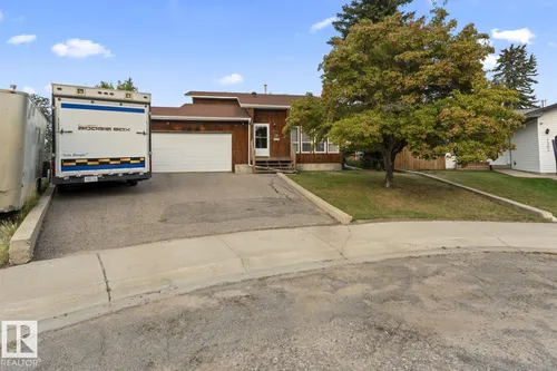1102 13 AV, Cold Lake - $399,900