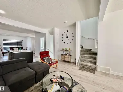 Interior photo 2 of 1203 EATON LN NW